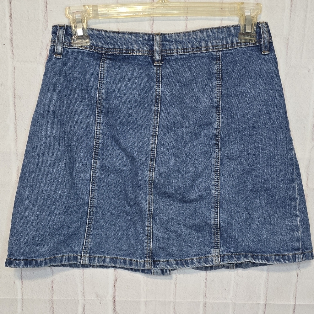 H&M Divided Denim Button-Front Mini Skirt – Size 6 - Picture 3 of 5